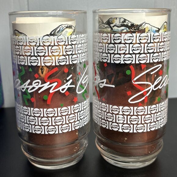 Vintage 1992 PEPSI "It's A Wonderful Life" Boxed Gift Set VHS Tape & 2 Glasses - Picture 5 of 12